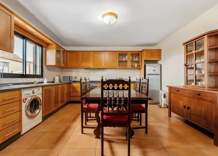 Casa Rocha * Fajã da Ovelha